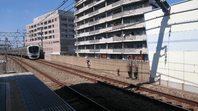 走る電車のGIFアニメができました！