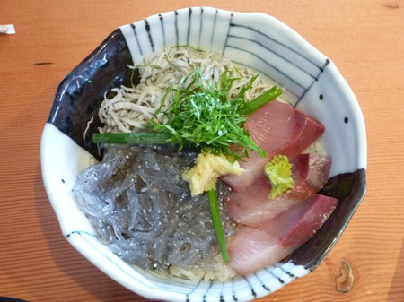 ３色丼