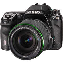 製品写真：ペンタックス K-5 II 18-135WRレンズキット