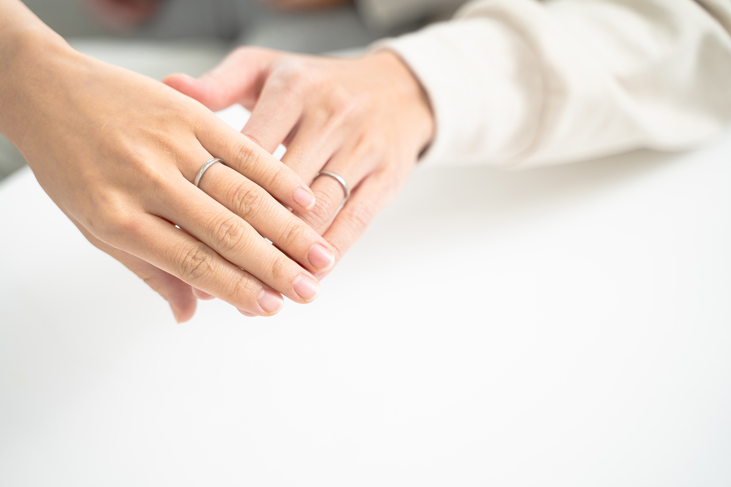 カルティエの結婚指輪で後悔しないための完全ガイド｜人気モデル比較から後悔する人の特徴まで徹底解説